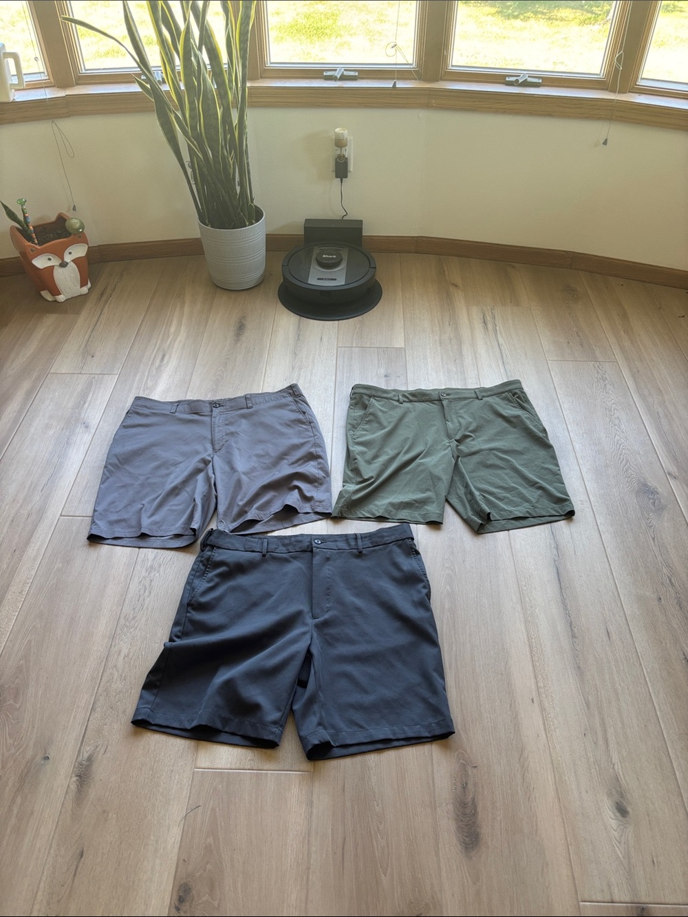 ☀️NWOT 3 pairs of Men’s size 40 golf shorts☀️